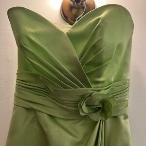 Strapless size 10 lime green brides maid dress.